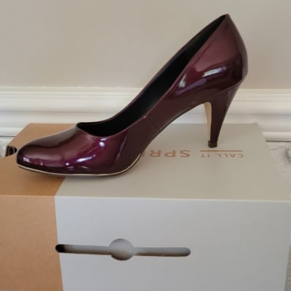 Women's high heel shoe